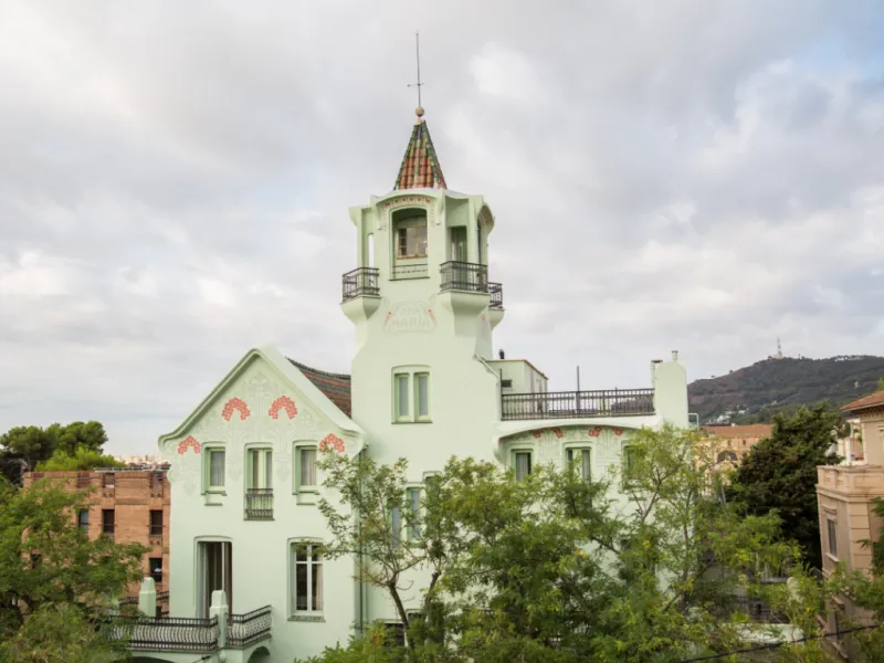 Rehabilitació i Restauració d’edificis, Façanes, Patis Interiors, Teulades i Molt més