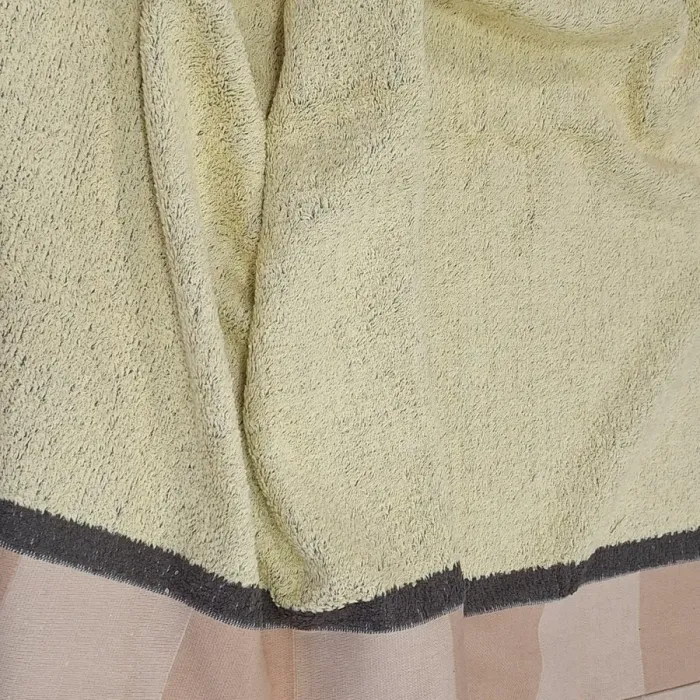 Toalla baño verde y amarillo con cenefa 100 x 150 - 5