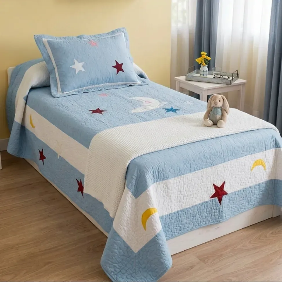 Colcha Boutie azul Luna. Cama 90