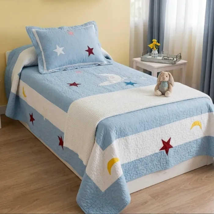 Colcha Boutie azul Luna. Cama 90