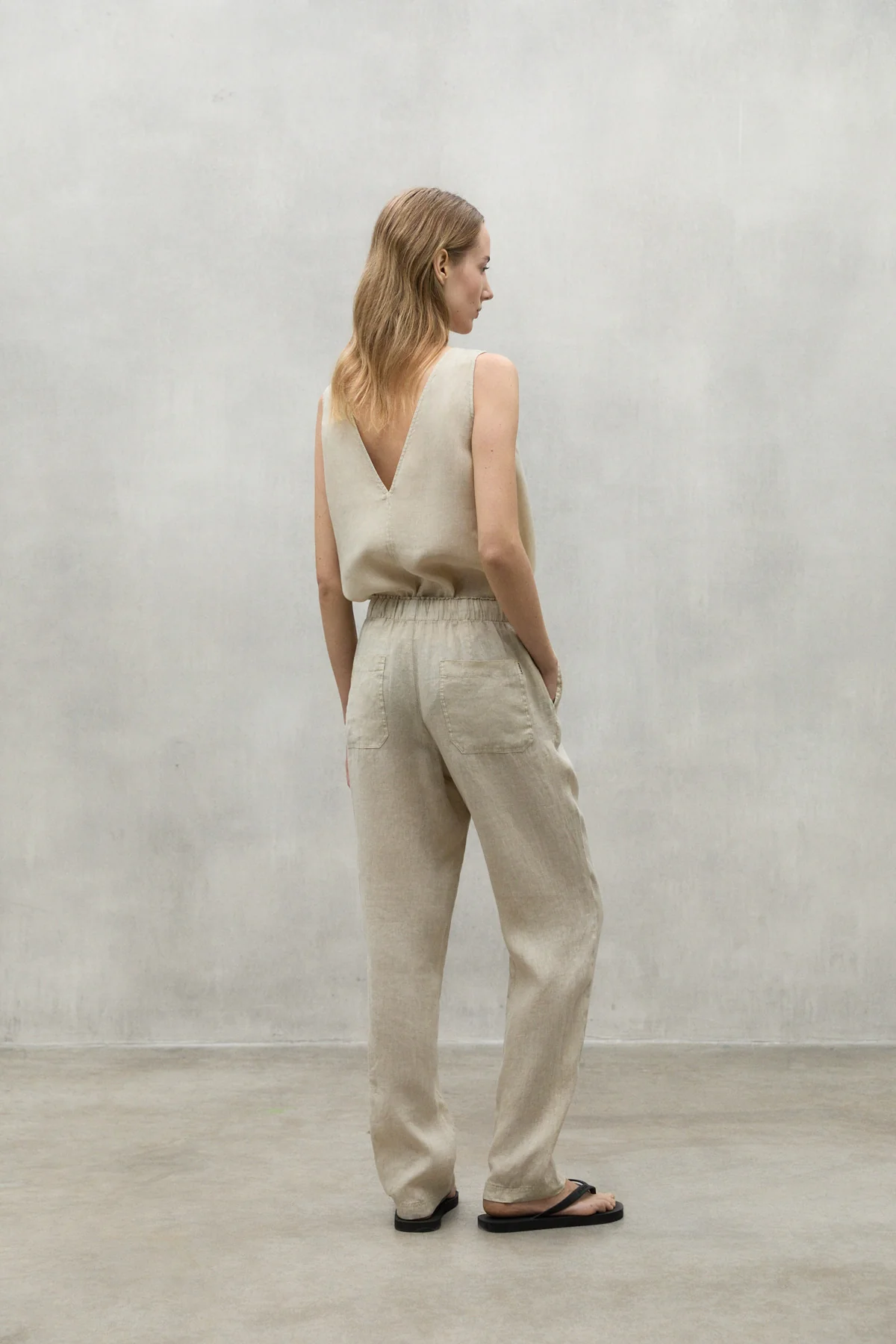 ECOALF pantalón en lino color camel - 4