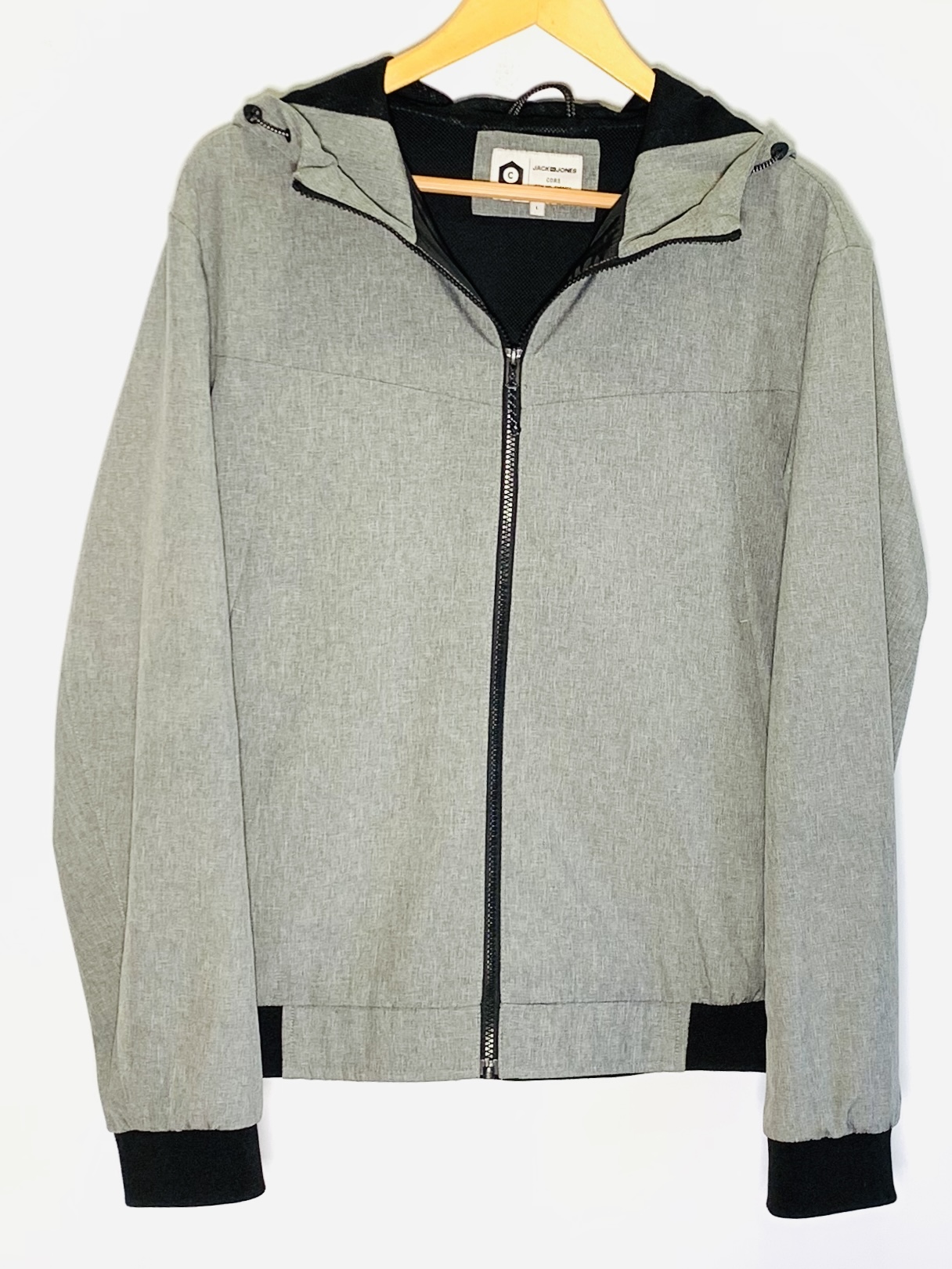 Jaqueta Jack & Jones, gris amb caputxa