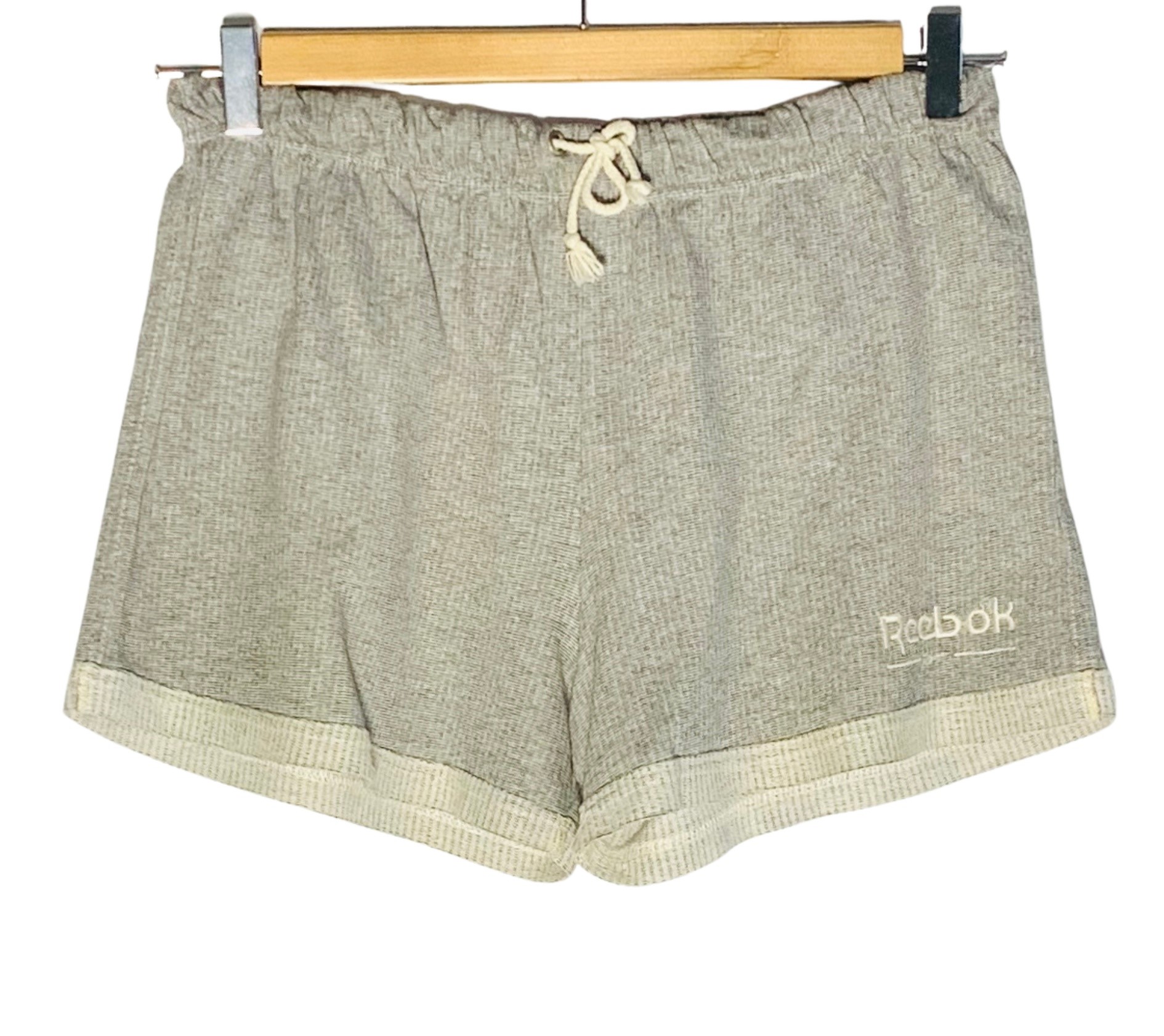 Pantaló Reebok curt,  gris