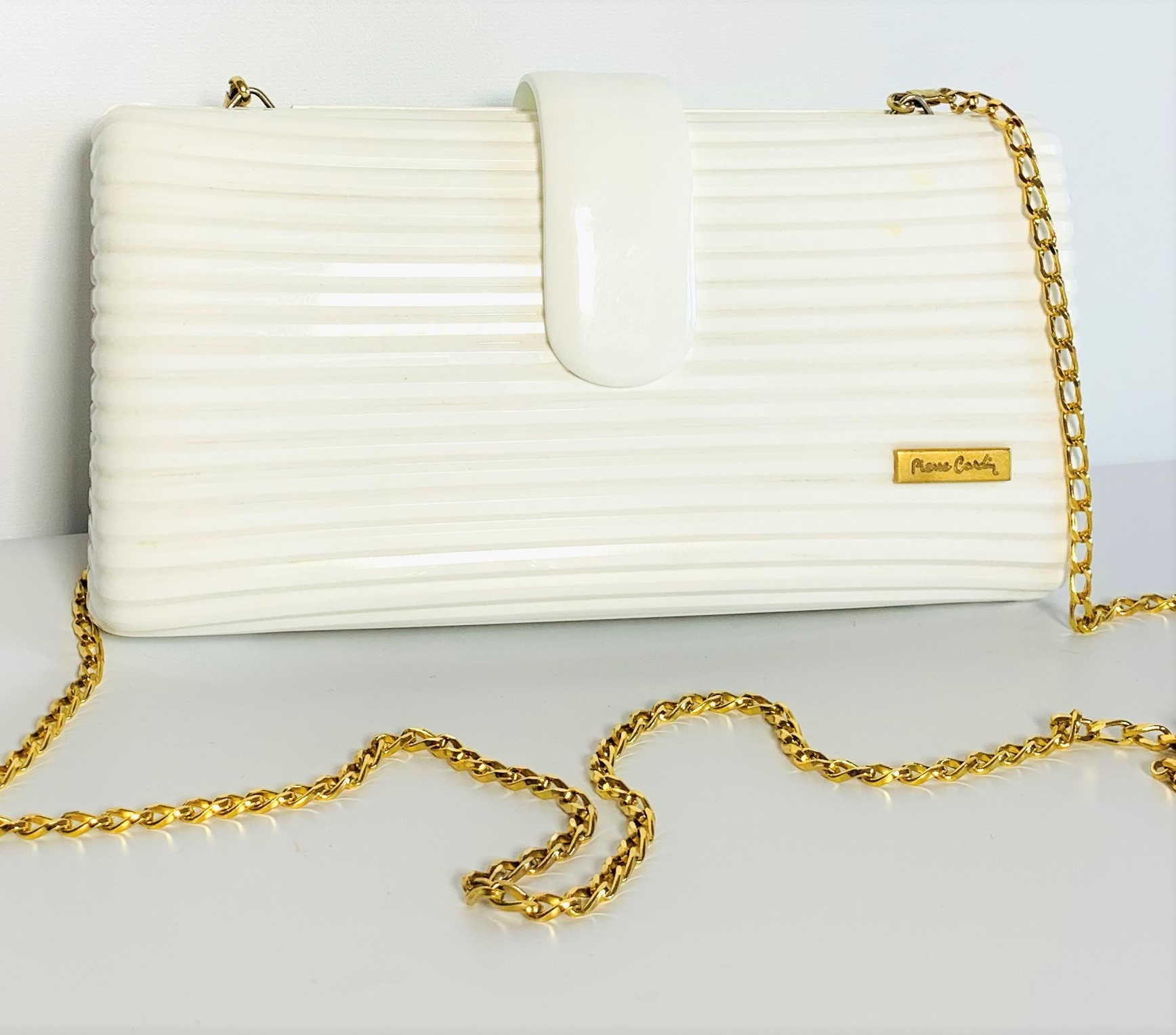 Bossa Pierre cardin, rígida vintage