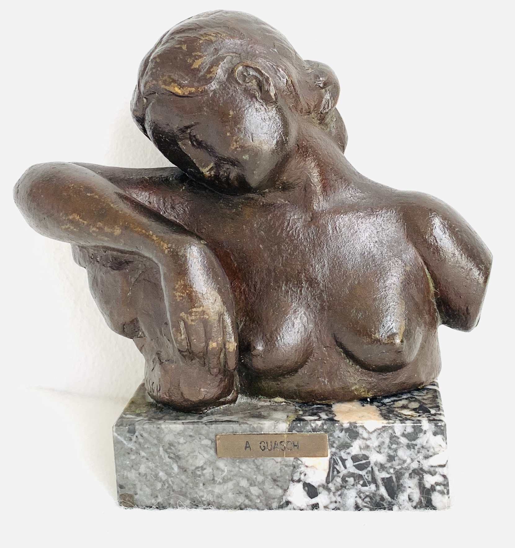 Busto. A. Guasch