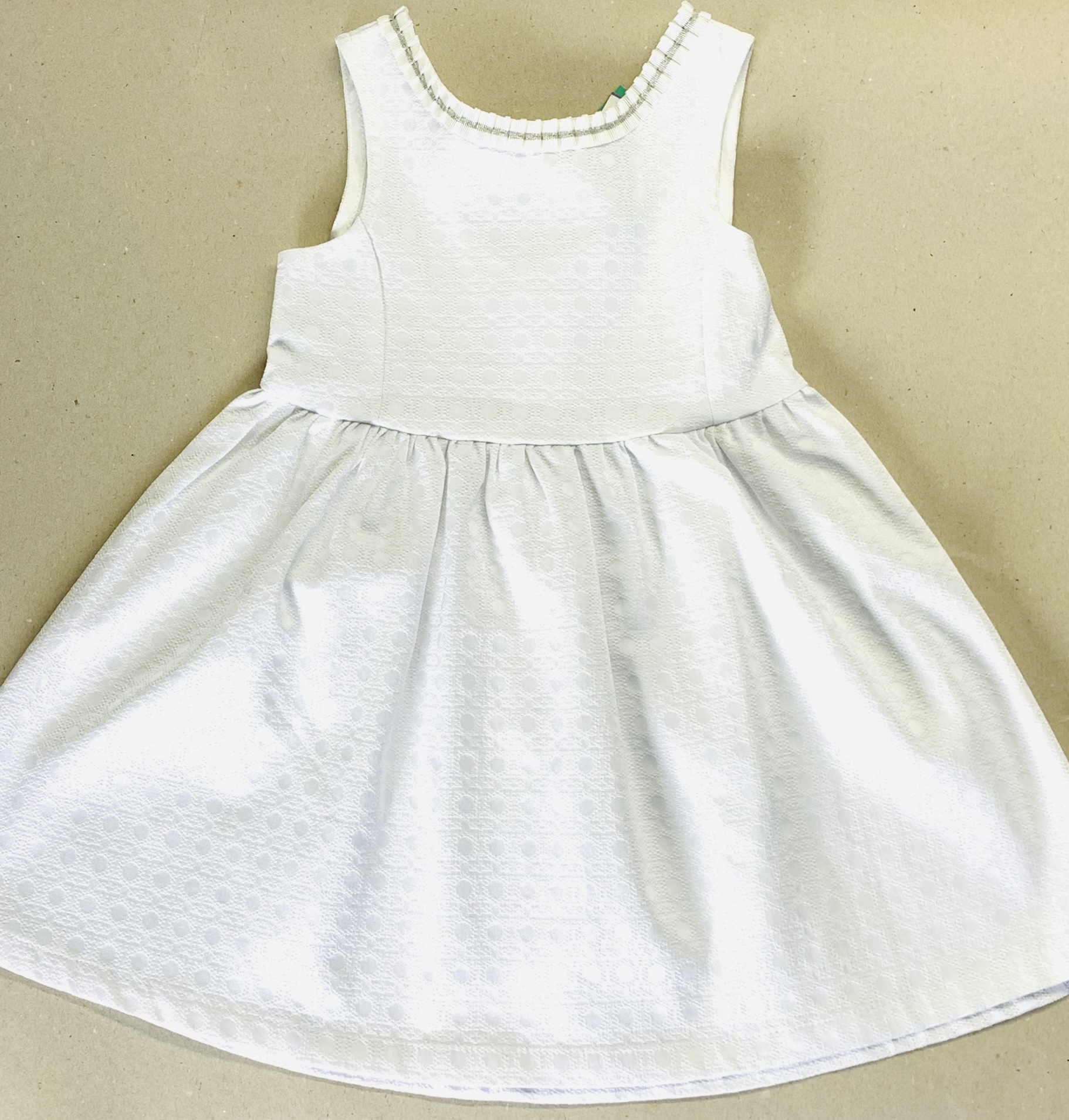 Vestit United colors of benetton, blanc sense mànigues
