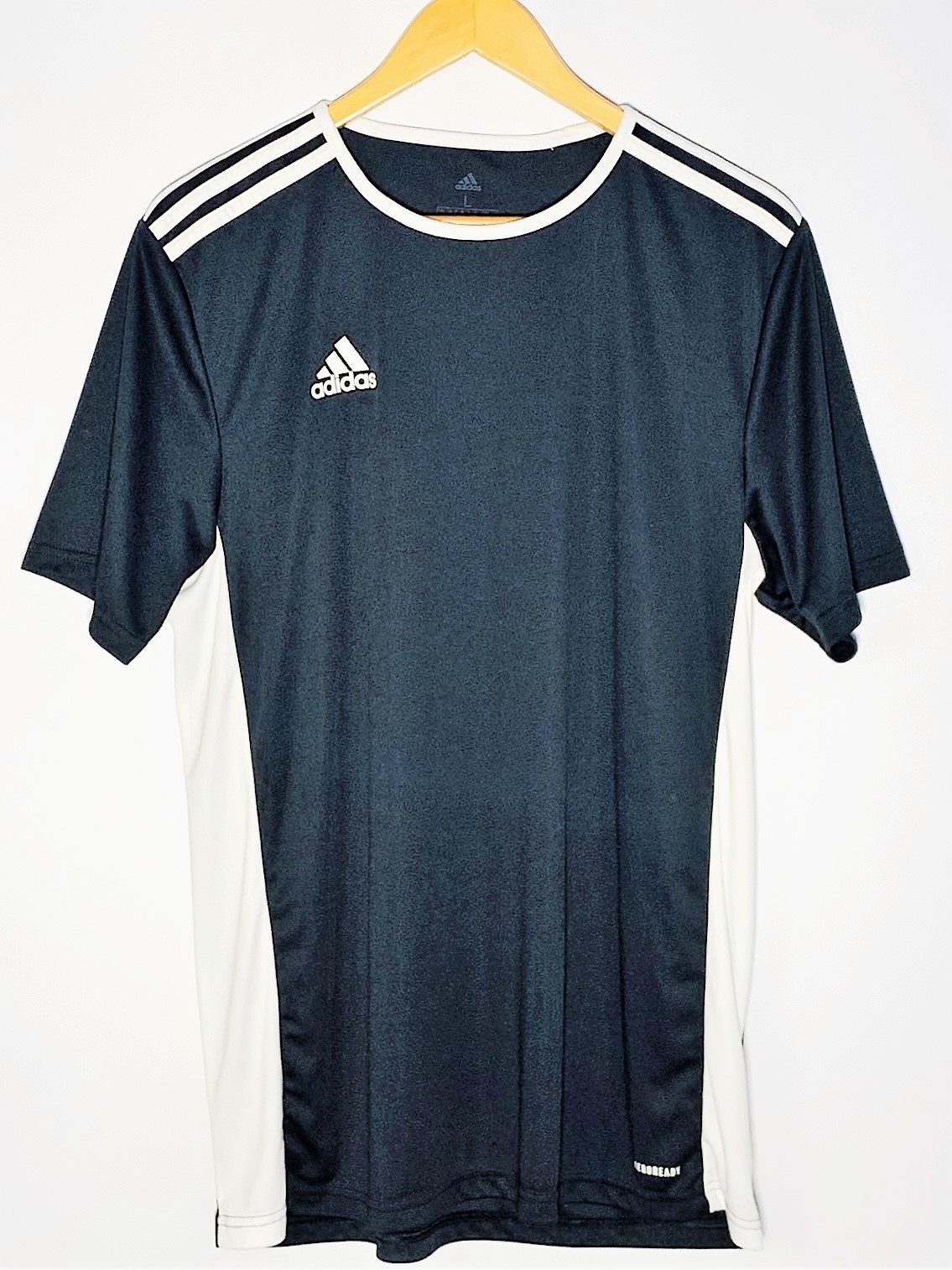 Camiseta Adidas para deporte