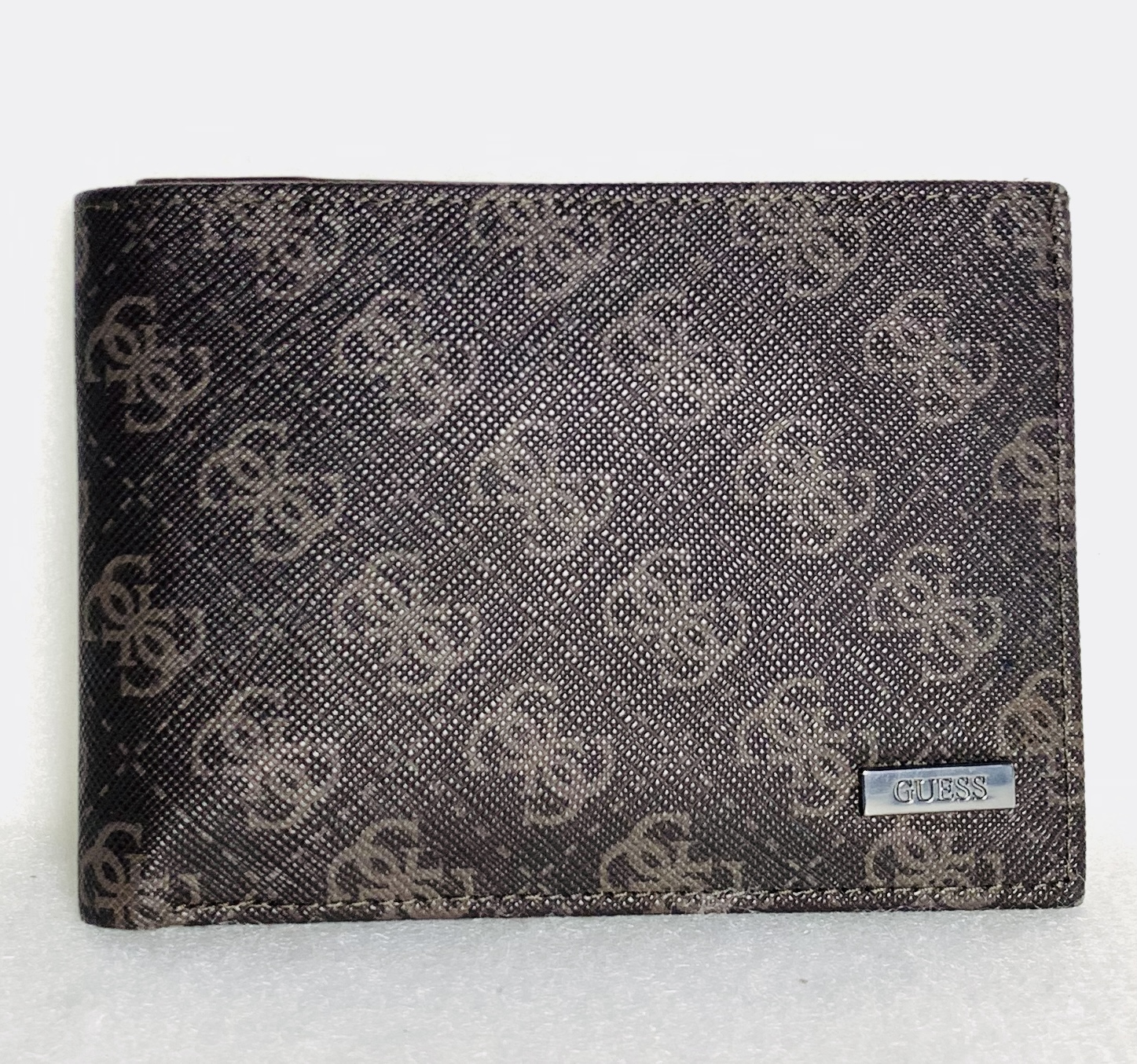 Cartera Guess en marró