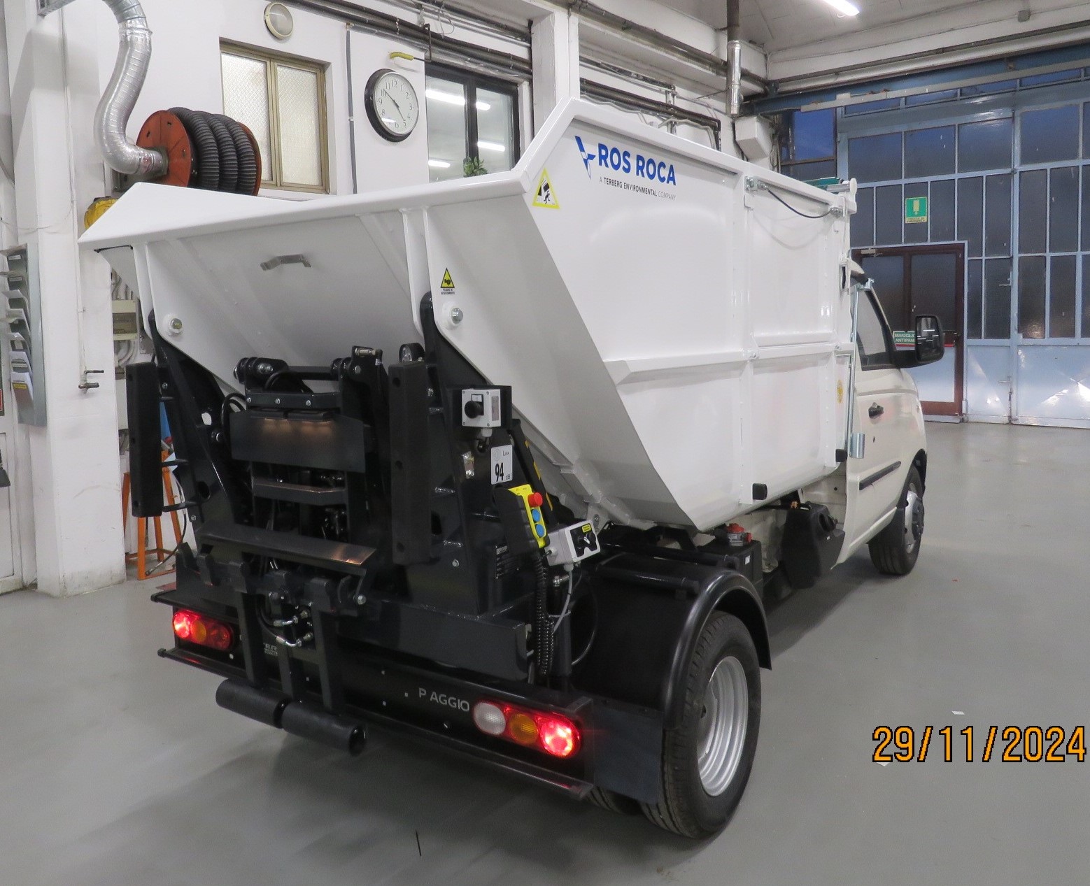 (300) Recolector Satélite OR3,5m3 Piaggio Porter 2,8 - 1