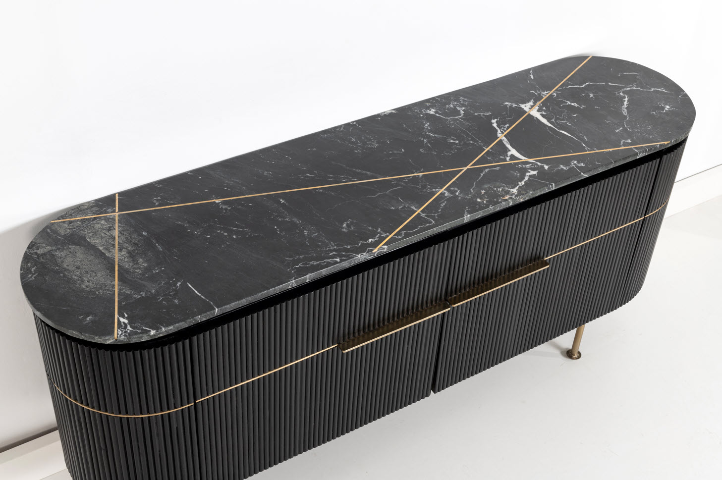 Aparador Ondas 4 puertas Negro/Oro (160x40x72)-2