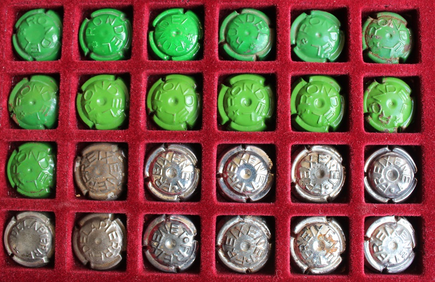 LOTE DE 24 PLACAS ESTAMPADAS 2 (FREIXENET, DELAPIERRE Y RONDEL)