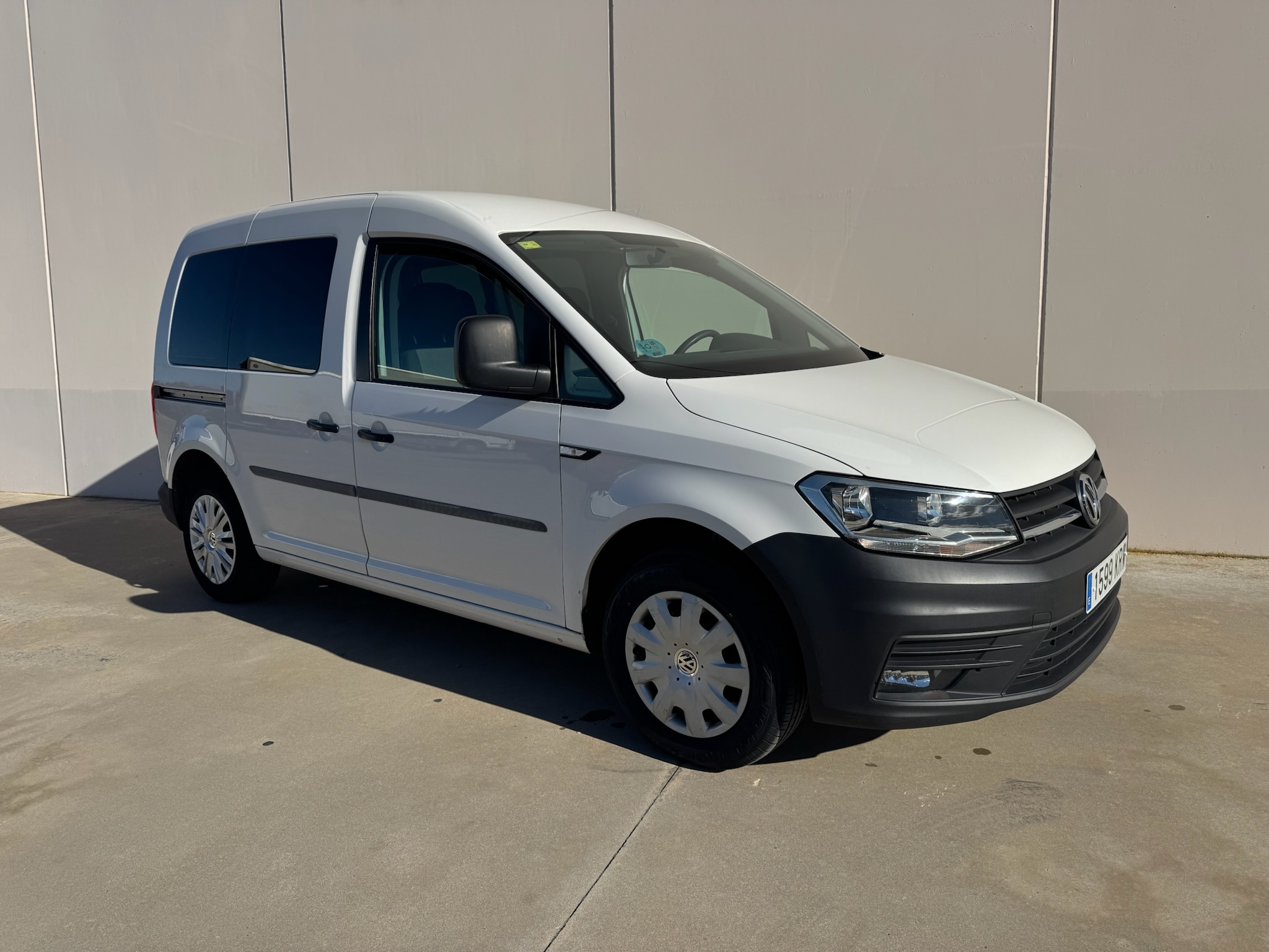 VOLKSWAGEN CADDY COMBI